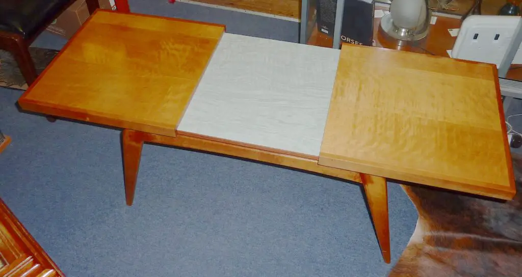butterfly leaf table
butterfly leaf
adjustable table