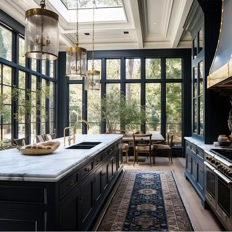 Light-Filled Culinary Studio