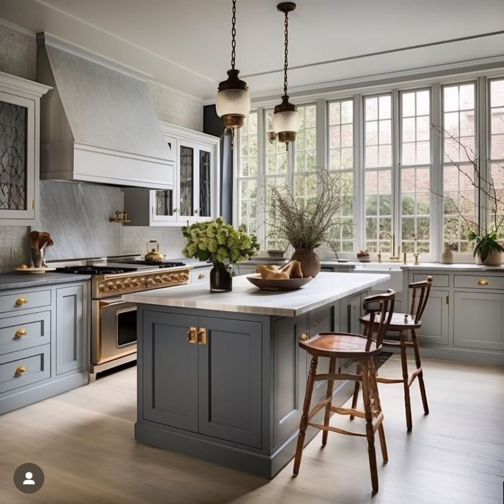 Light-Filled Space for Casual Entertaining