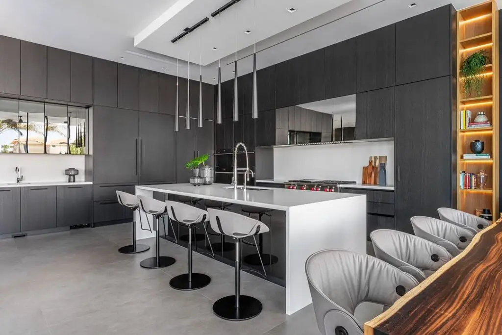 Elegant Wooden Dining Set Makes a Statement